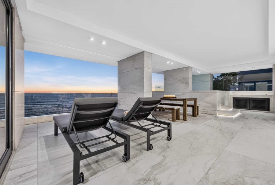 5 Bedroom Property for Sale in Bantry Bay Western Cape